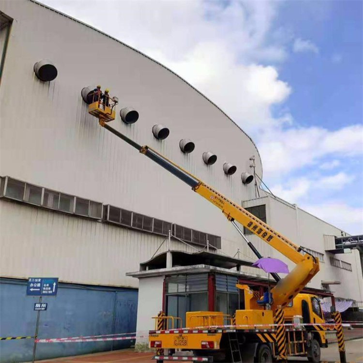 嘉积镇高空作业车出租服务：专业广告牌安装解决方案