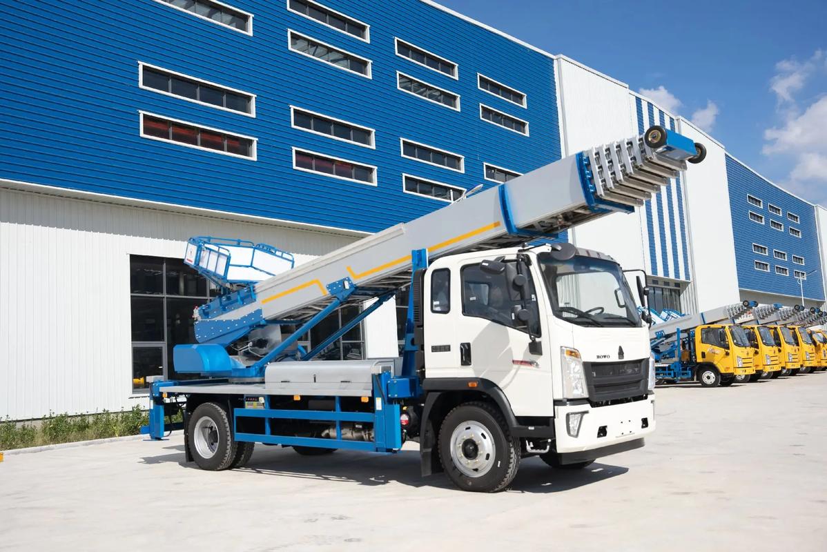 嘉积镇出租云梯车高空作业车 建筑垃圾搬运