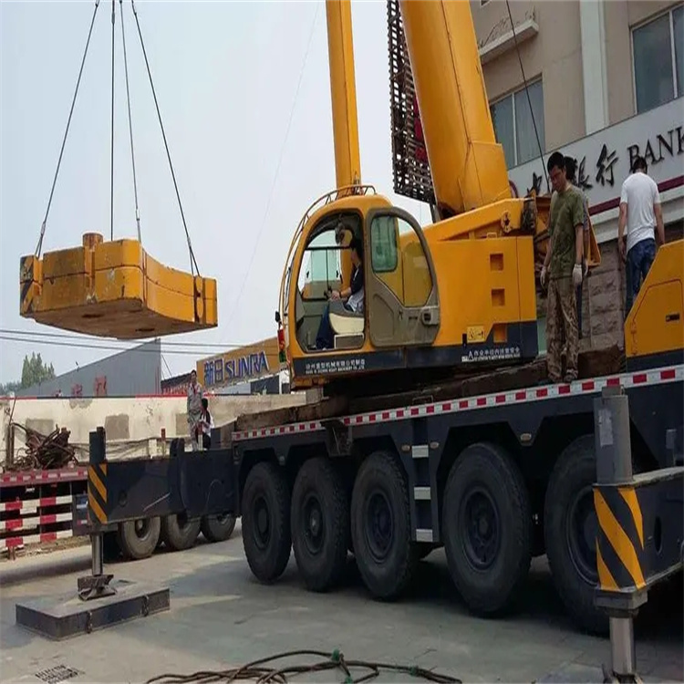 嘉积镇当地吊车出租|机器吊装|75吨|工厂搬迁服务